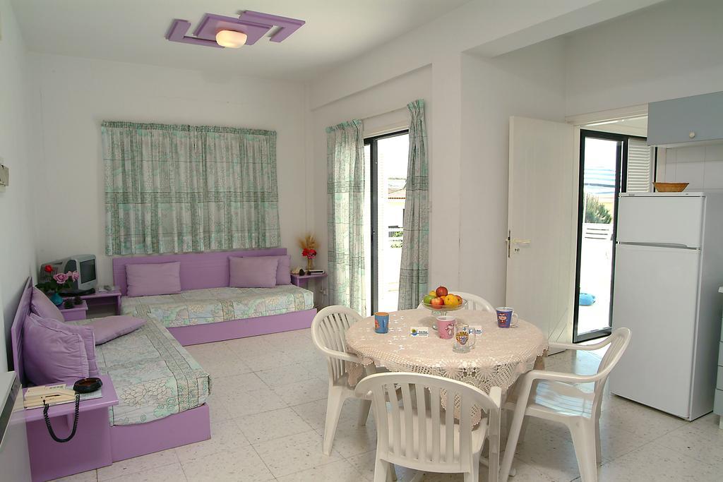 Sunbay Apartments Pyla Exterior photo